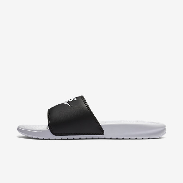 nike benassi mismatch